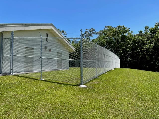 Chain Link fence installation by Bob's Fencing, photo 4 of 10